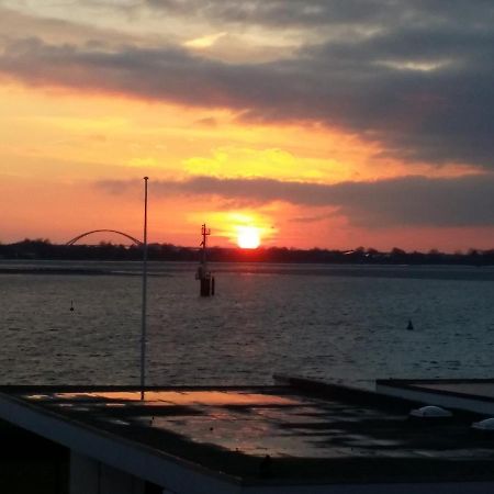 Fehmarn Burgtiefe Suedstrand Meerblick Apartment Meerzeit Zewnętrze zdjęcie